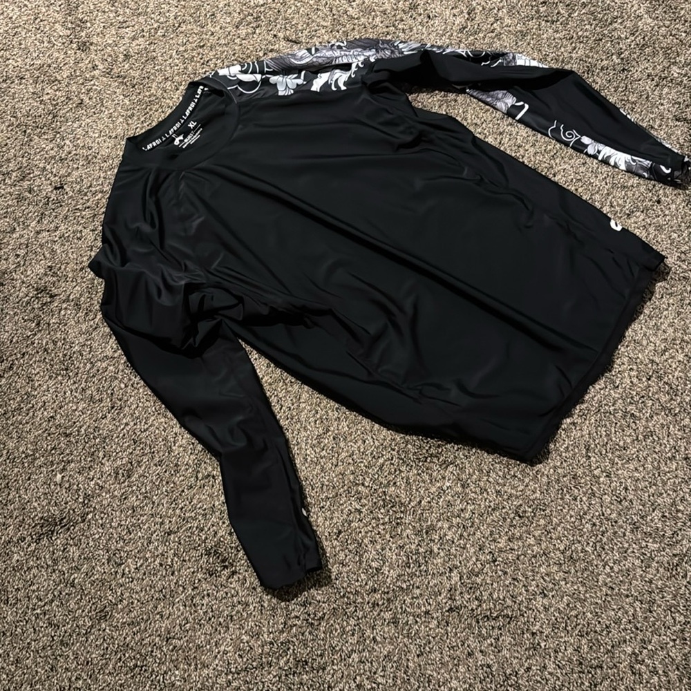 Dragon long sleeve rash guard